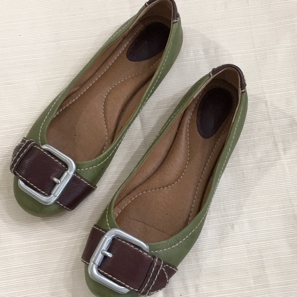 Fossil Shoes - SALE‼️Fossil flats Fossil Shoes - SALE‼️Fossil flats